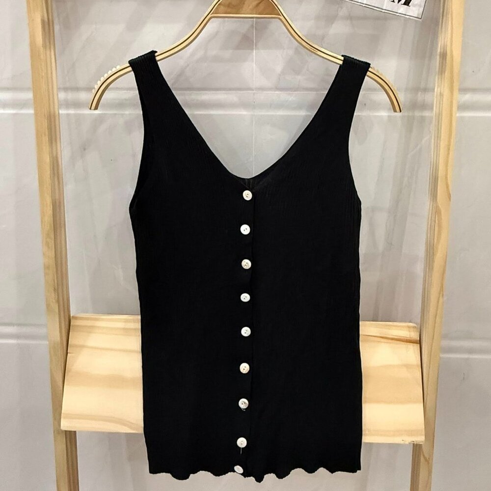 Black Ribbed Knit Tank Top Pearl Button Down V Neck Scallop Hem